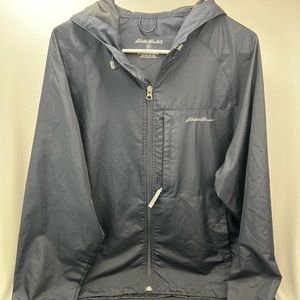 Eddie Bauer men’s sizeM windproof lightweight packable jacket Navy with hood